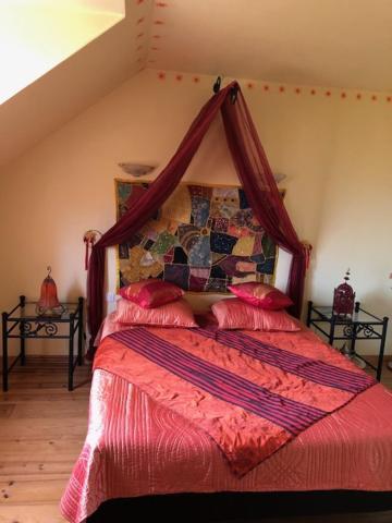 Hotel Les Trois Cornets Saint-Ouen-des-Champs Esterno foto